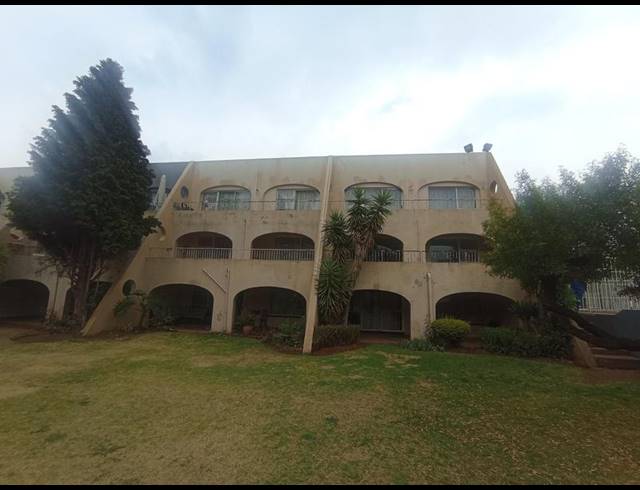 2 BEDROOM APARTMENT FOR SALE IN FLORIDA